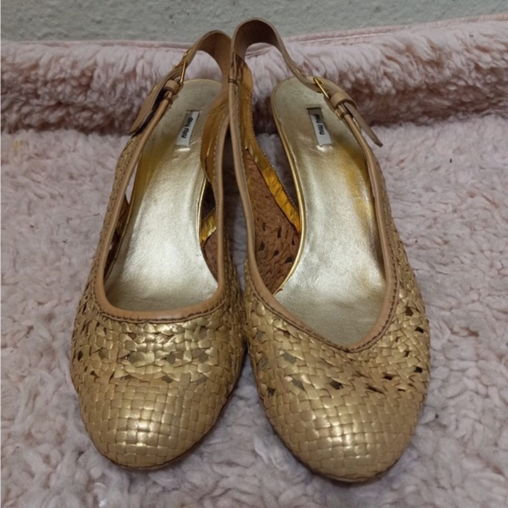 miu miu Shoe Gold Woven Leather  Sling Back Buckle Leather Trim Size 39 / US:8.5